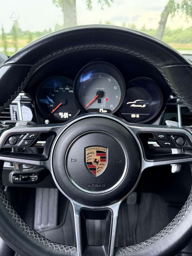 Porsche Macan - 11