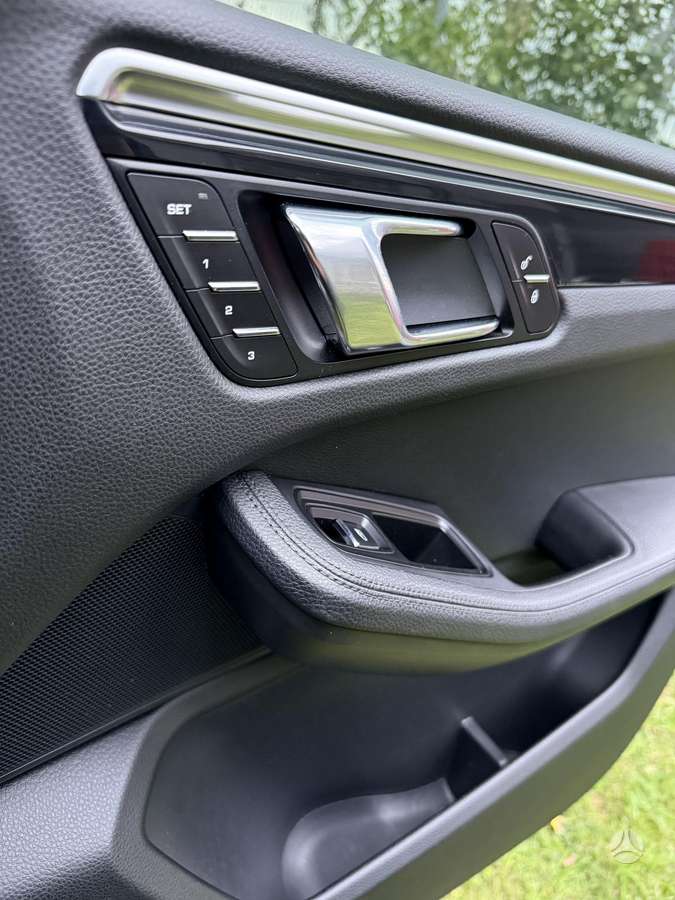 Porsche Macan - 12