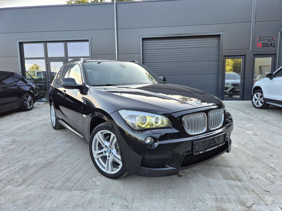 BMW X1, 2.0 l., off-road / crossover