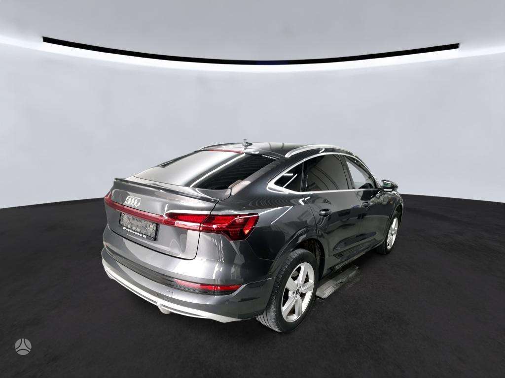 Audi e-tron, 95 kWh, off-road / crossover