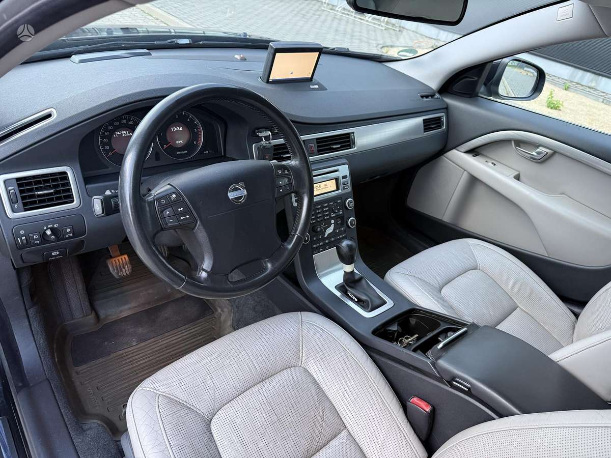 Volvo V70, 2.4 l., wagon