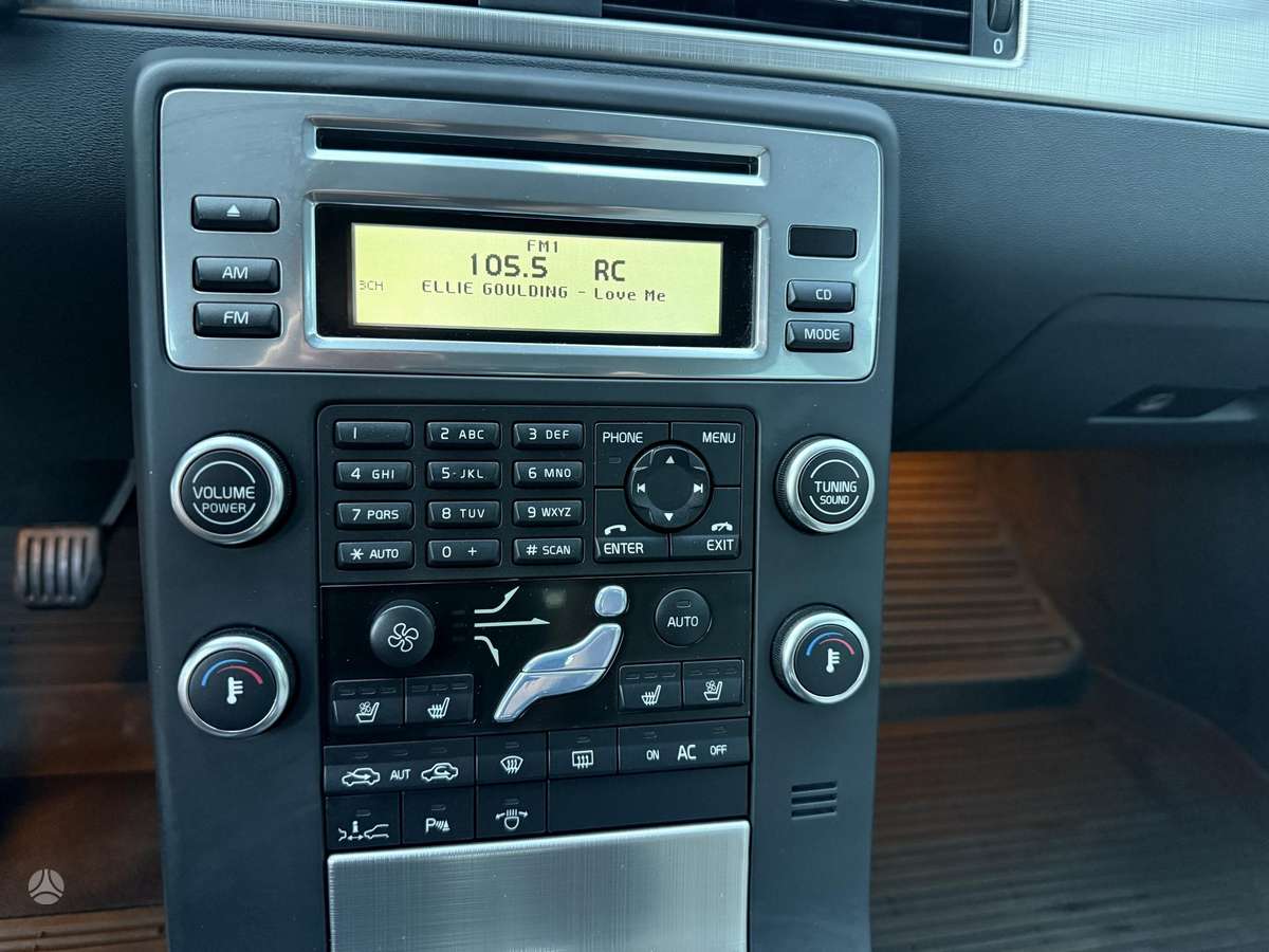 Volvo V70, 2.4 l., wagon