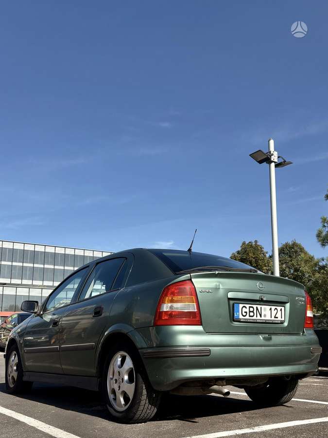 Opel Astra - 2