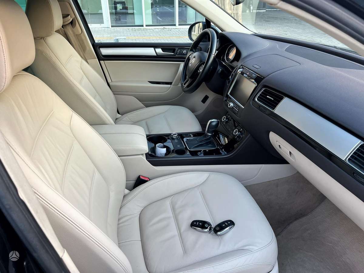 Volkswagen Touareg - 8