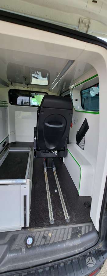 Ford Transit Custom, 2.2 l., mpv / minivan