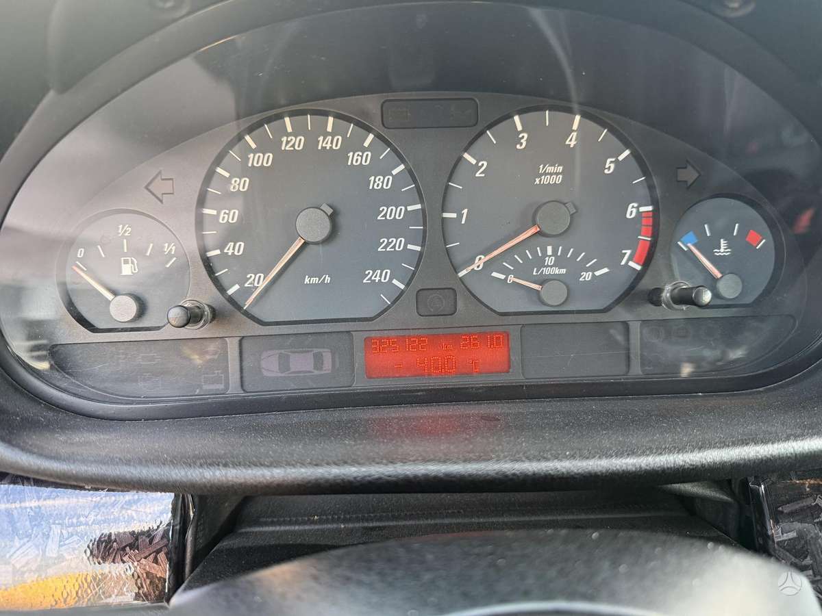 BMW 323, 3.0 l., convertible