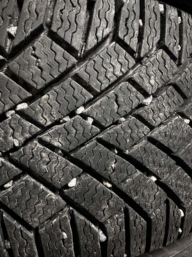 Continental, žieminės 225/45 R17