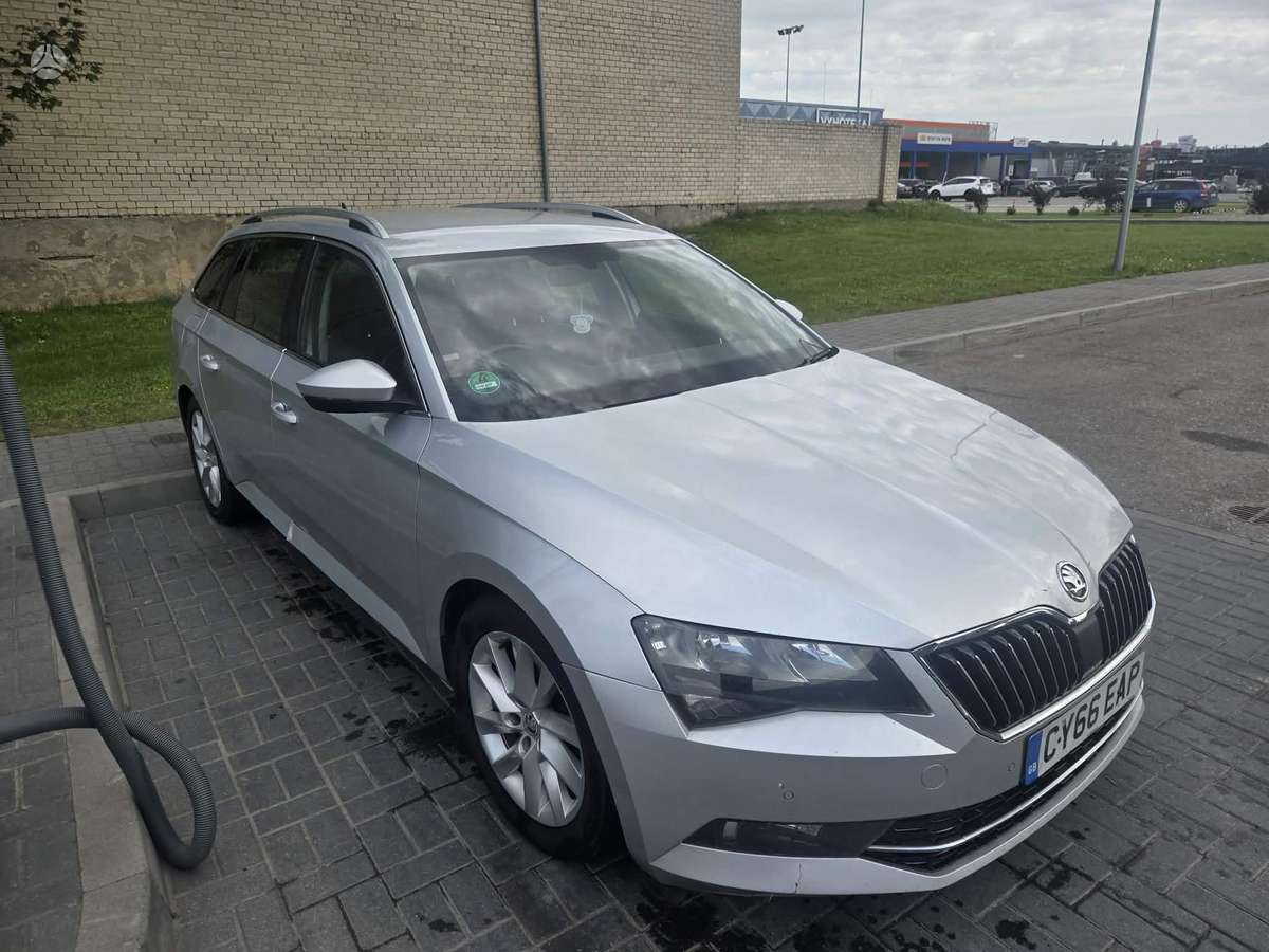 Škoda Superb - 2