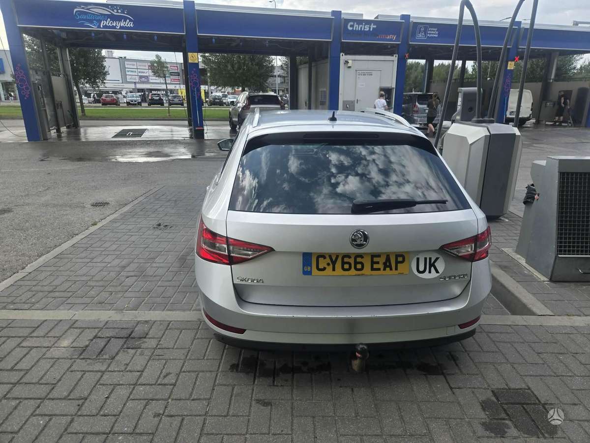 Škoda Superb - 4