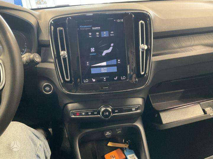 Volvo XC40 - 11