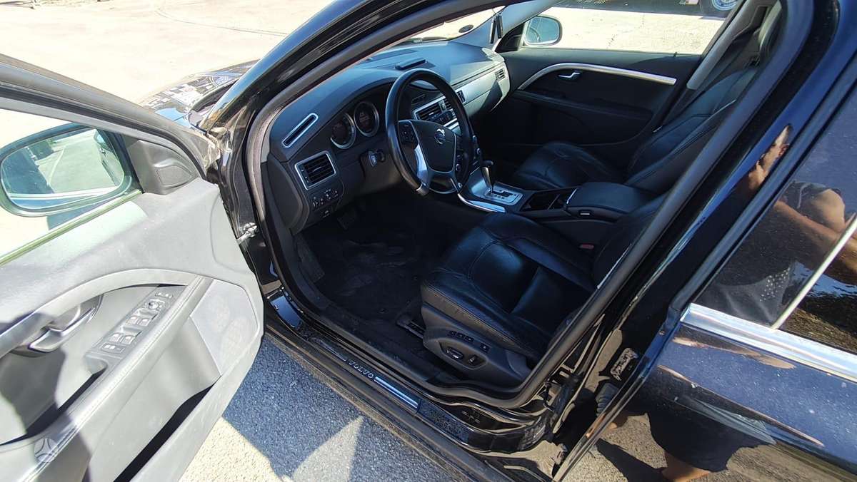 Volvo V70, 2.4 l., wagon
