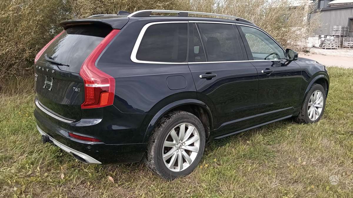 Volvo XC90 - 10