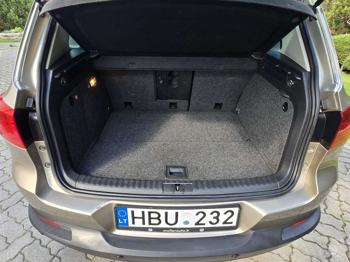 Volkswagen Tiguan - 12