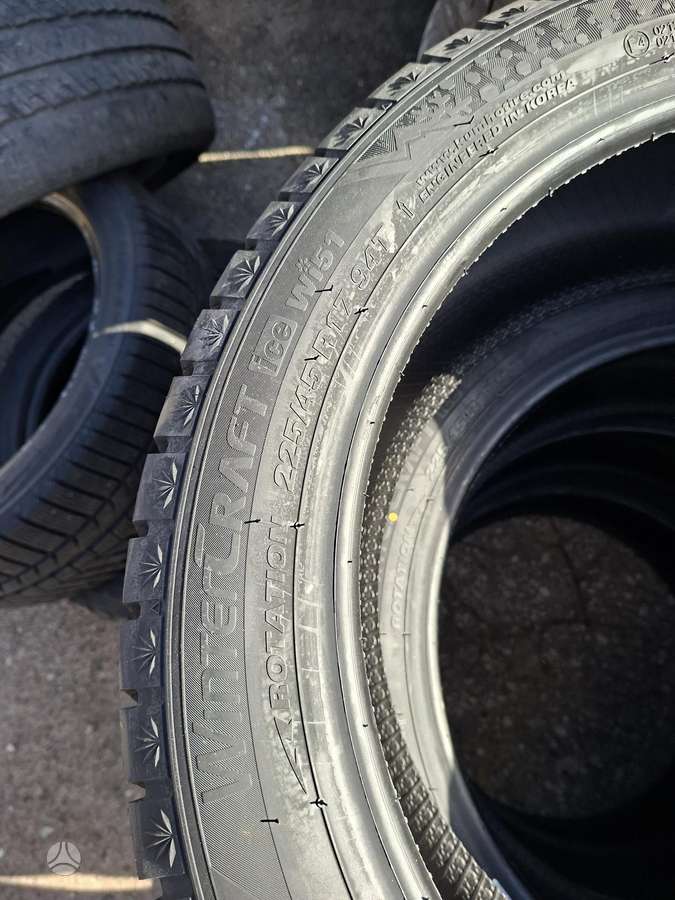 Kumho, зимние 225/45 R17