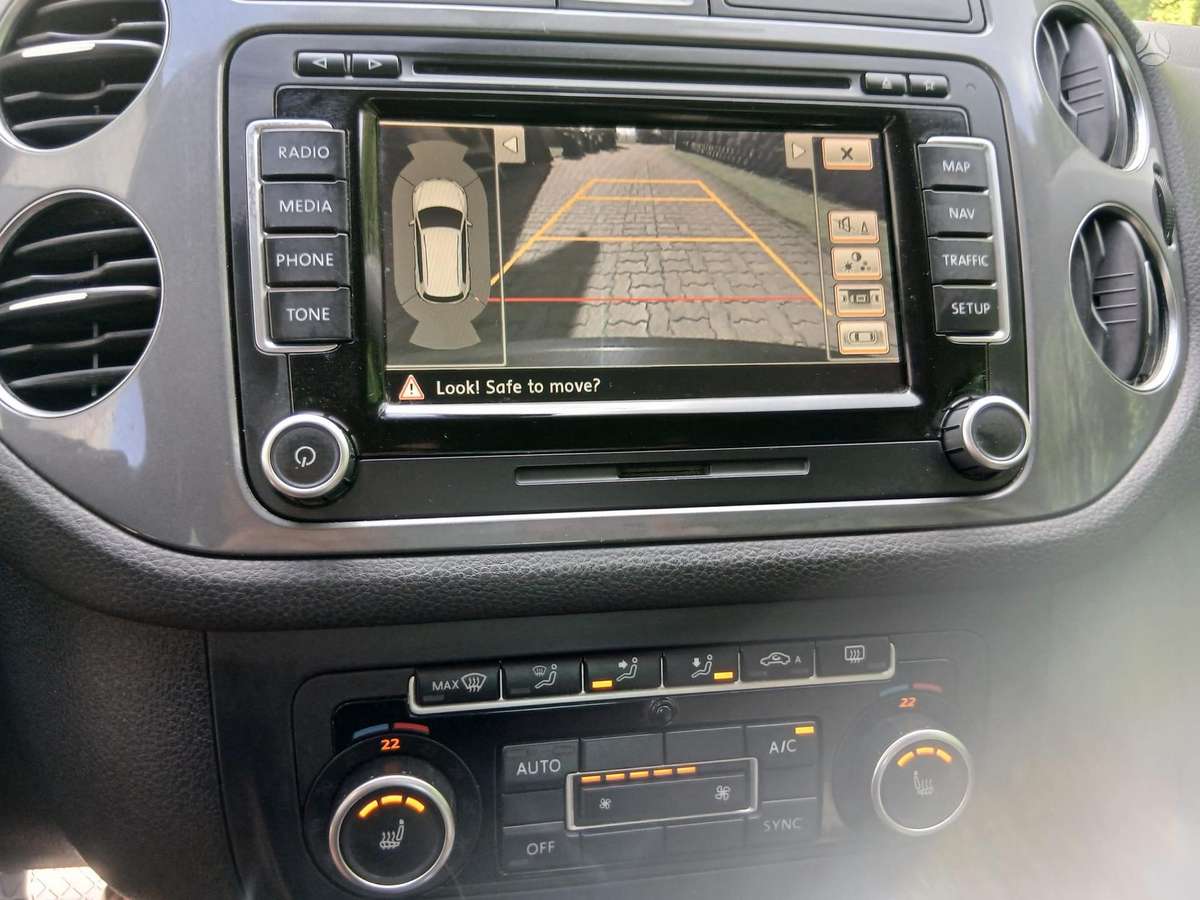 Volkswagen Tiguan - 9