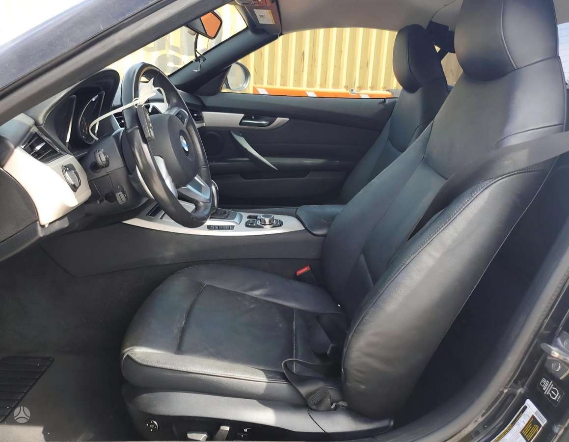 BMW Z4, 2.0 l., convertible