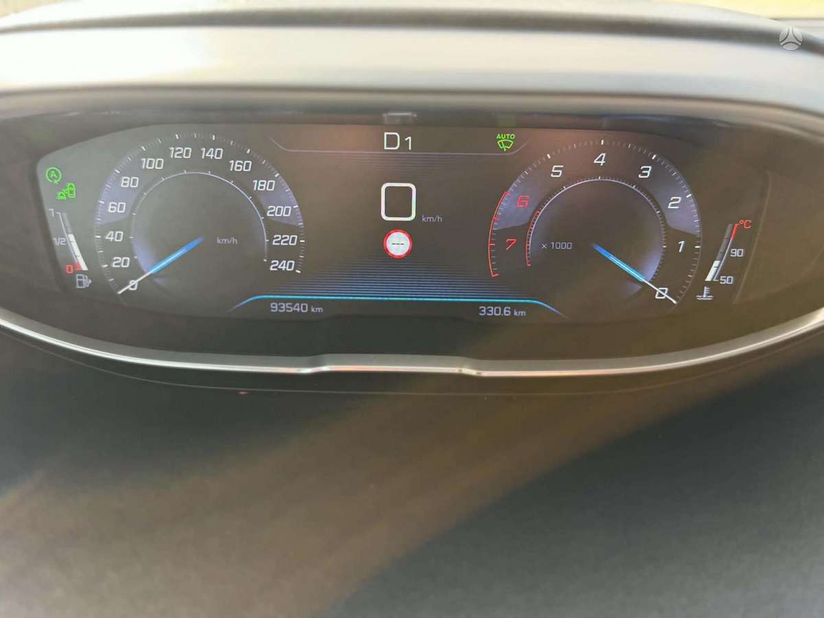 Peugeot 3008 - 8