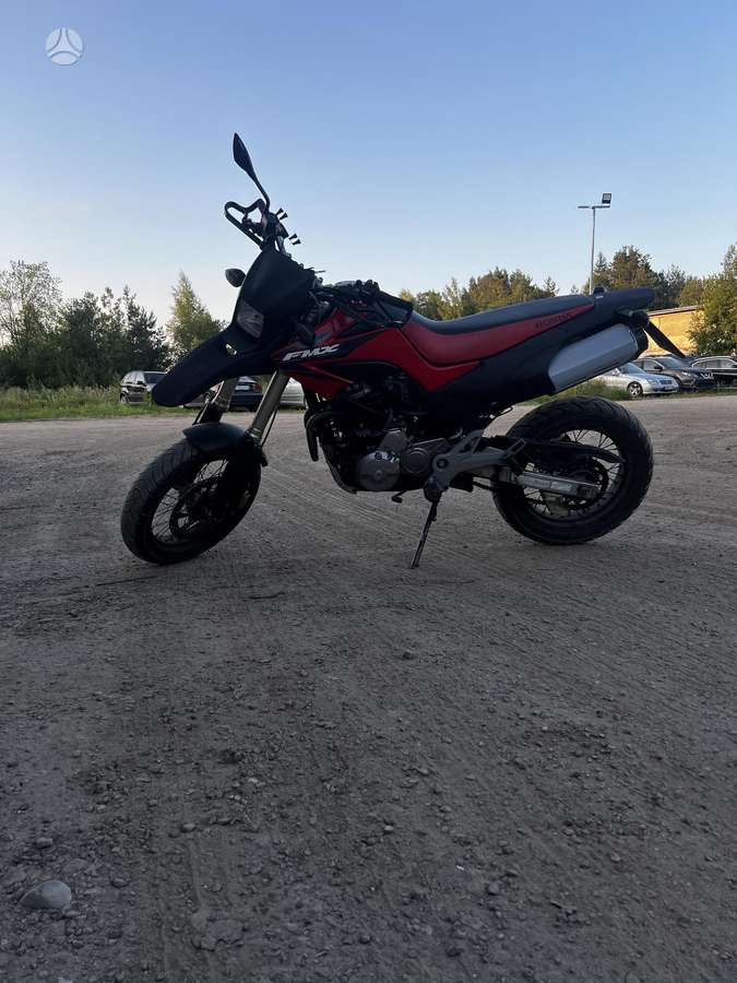 Honda FMX650 650cc, supermoto