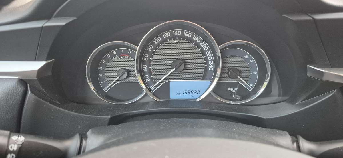 Toyota Corolla - 12