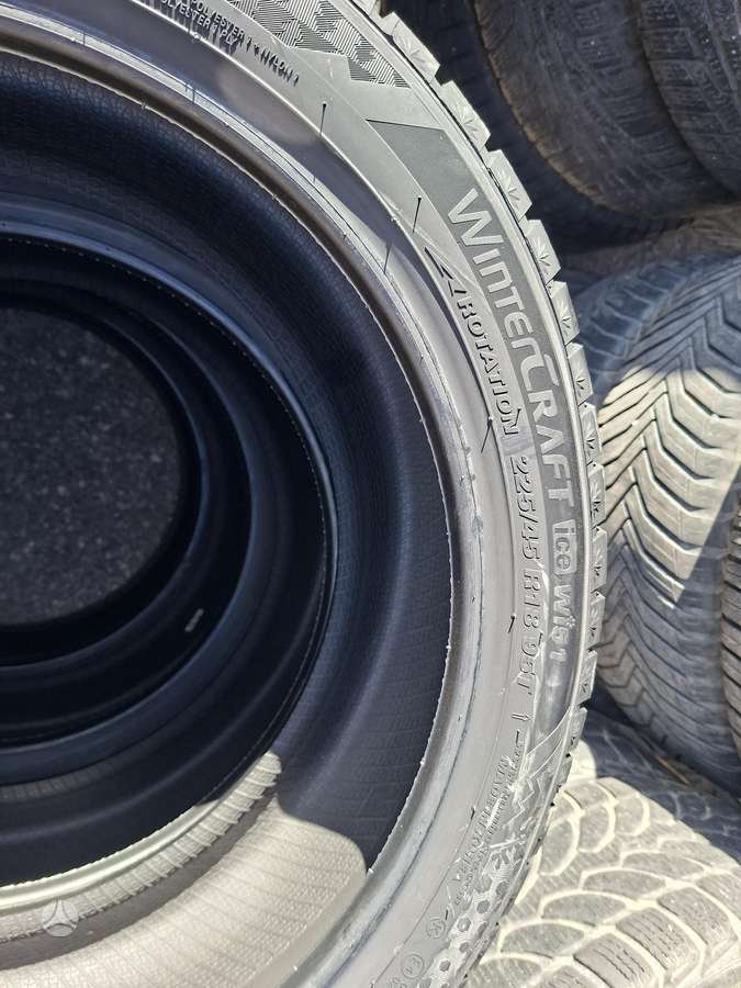 Kumho, winter 225/45 R18