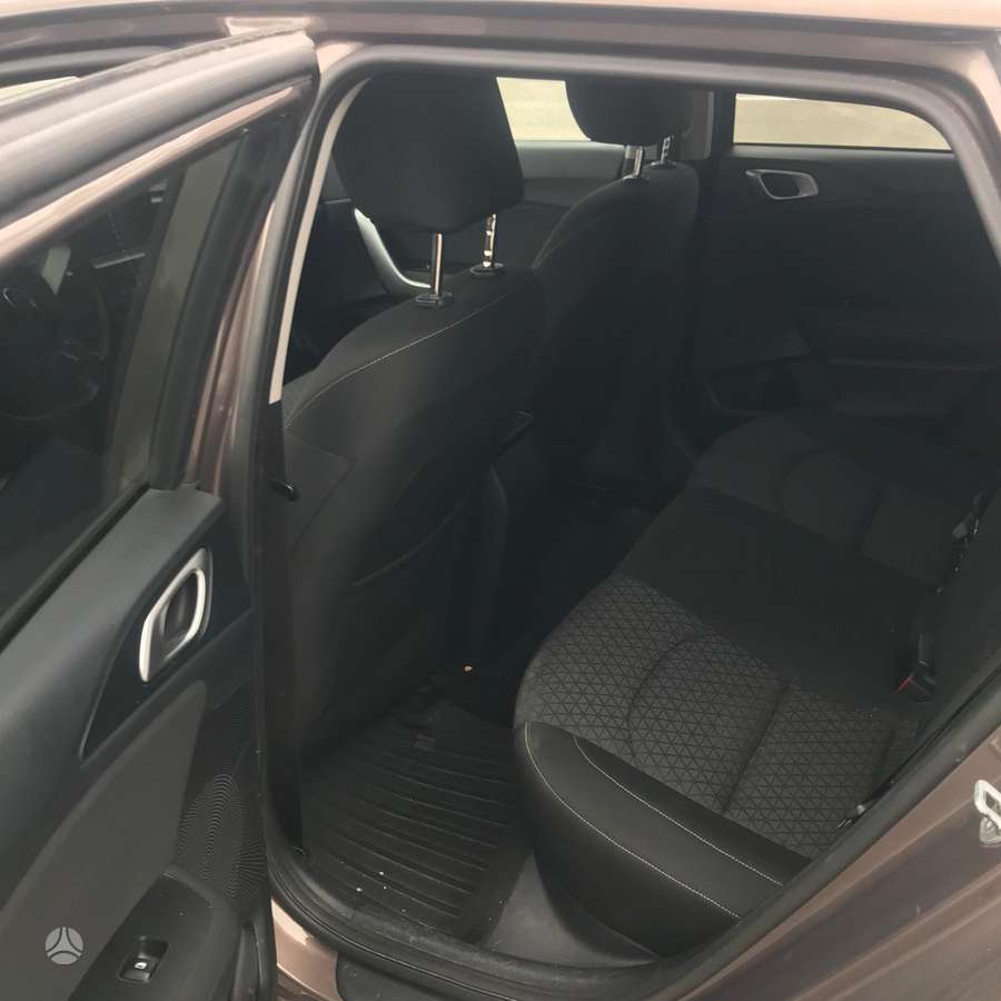 KIA Ceed - 10