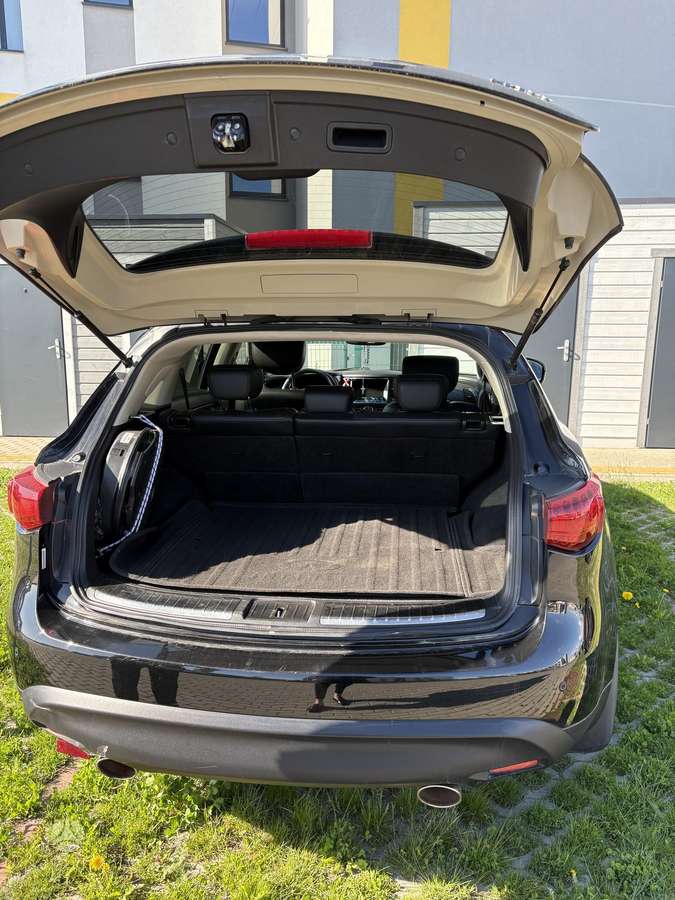 Infiniti FX35 - 4