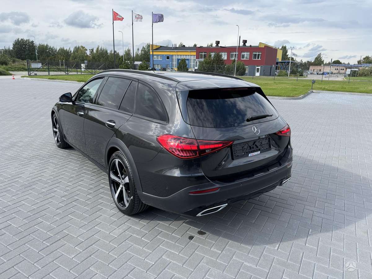 Mercedes-Benz C-Class All-Terrain - 4