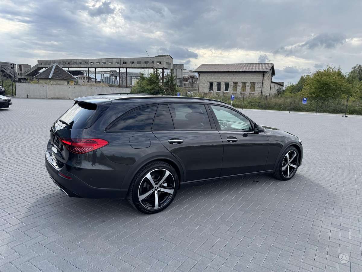 Mercedes-Benz C-Class All-Terrain - 7