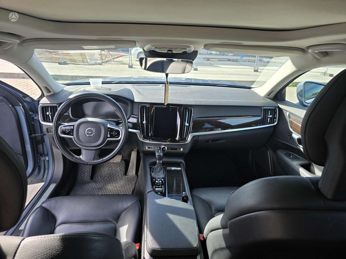 Volvo S90, 2.0 l., Седан