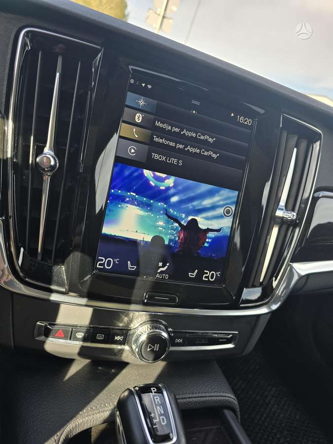 Volvo S90, 2.0 l., Седан