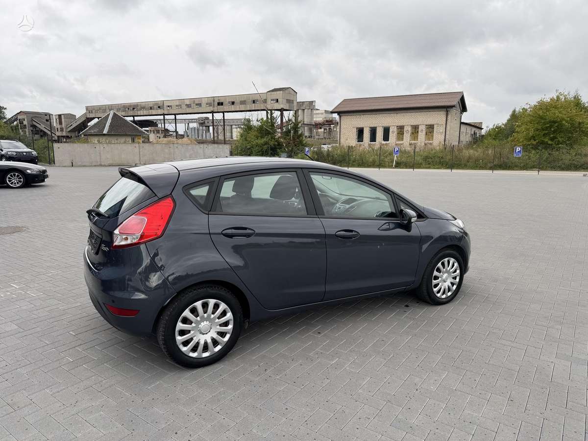 Ford Fiesta - 7