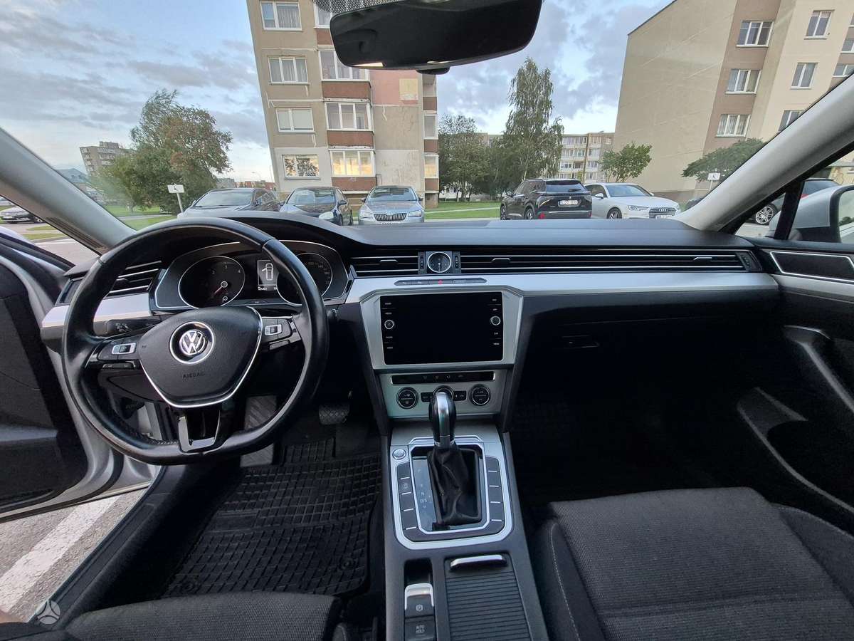 Volkswagen Passat, 2.0 l., Универсал