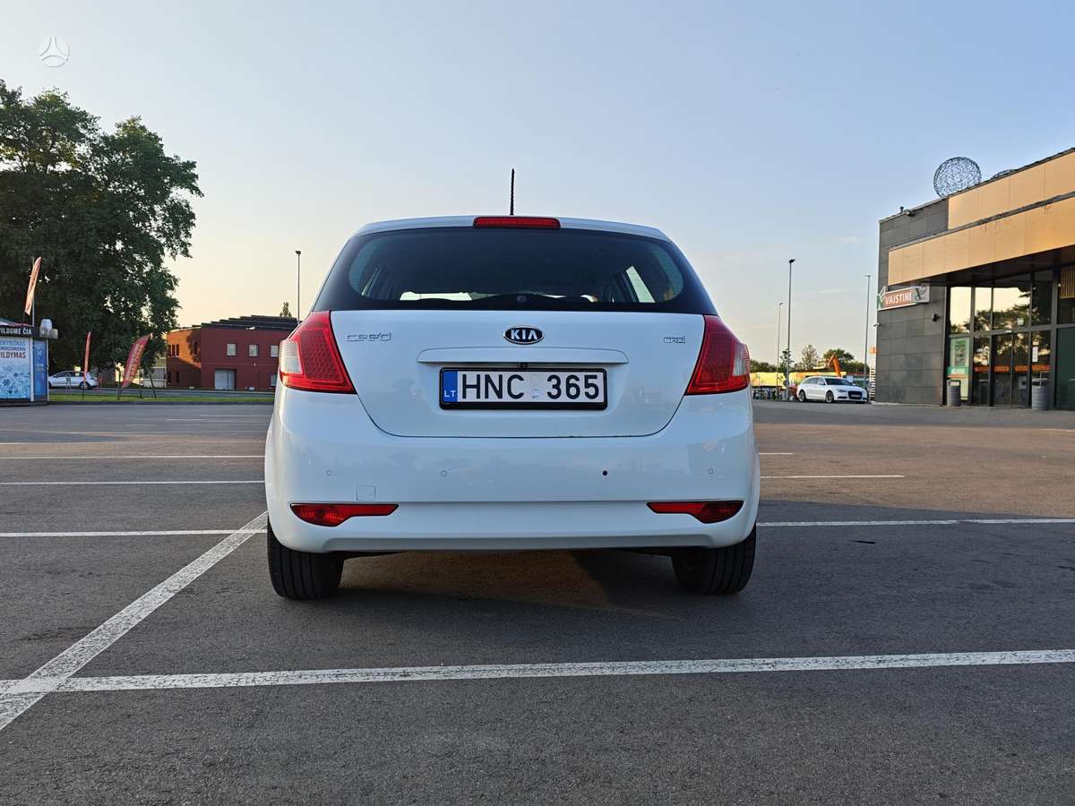 Kia Ceed, 1.6 l., Хэтчбек