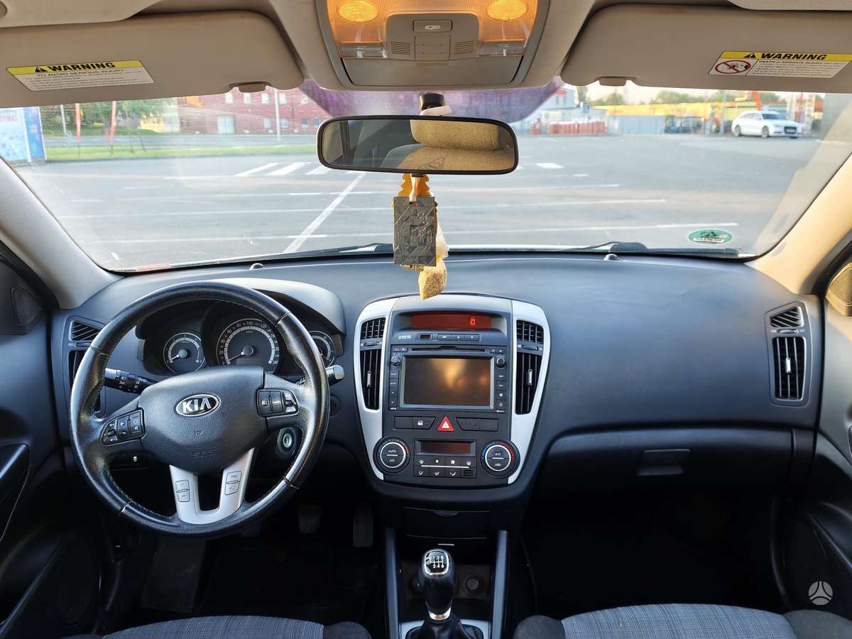 Kia Ceed, 1.6 l., Хэтчбек