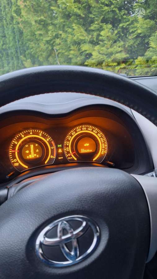 Toyota Corolla - 12