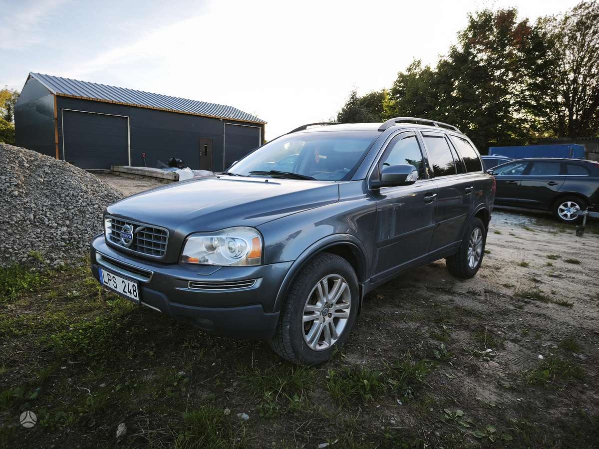 Volvo XC90 - 1