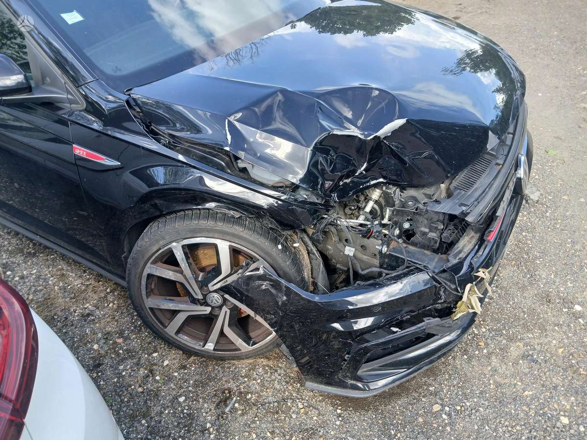Volkswagen Polo - 4