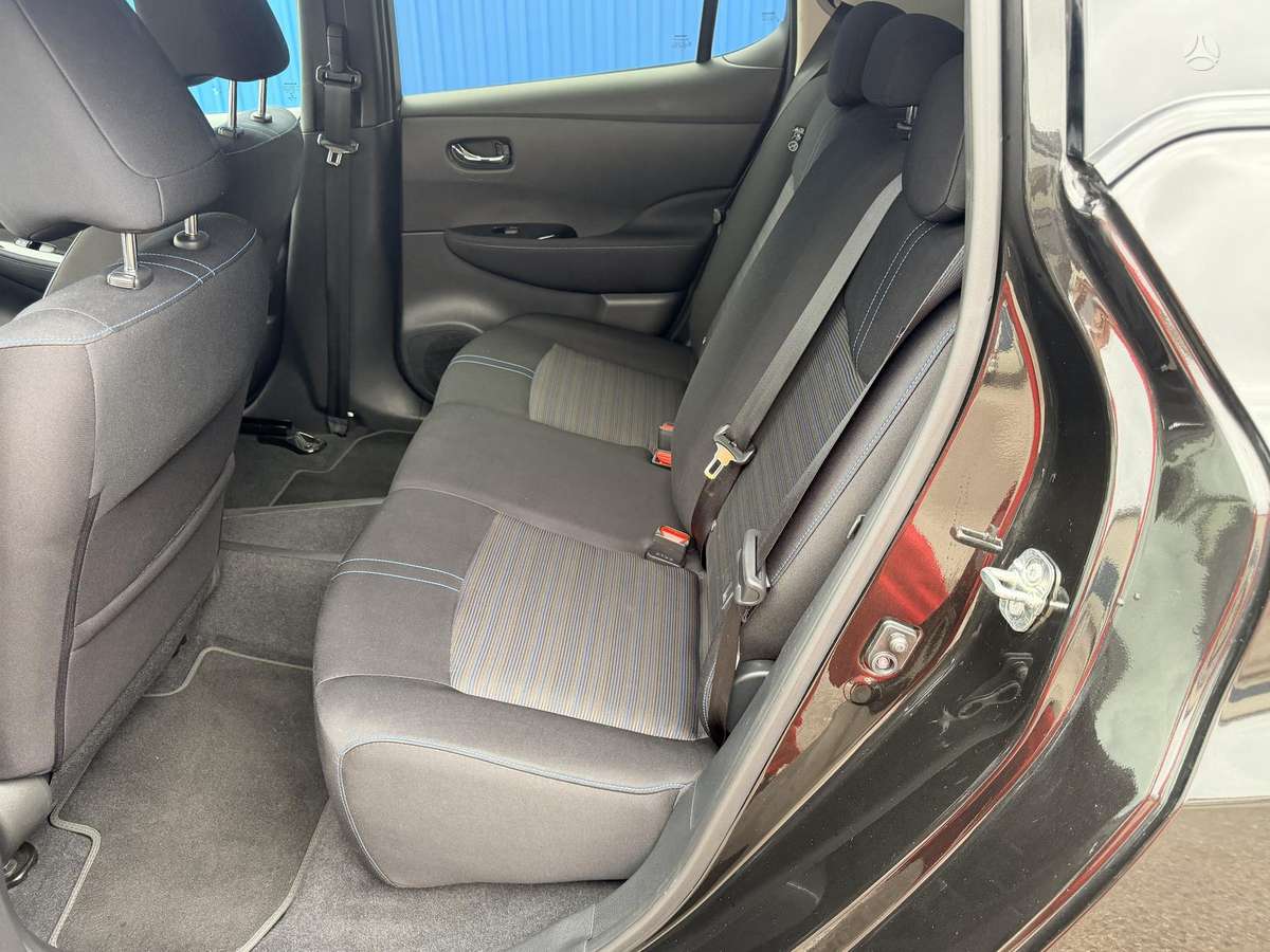 Nissan Leaf, 40 кВт·ч, Хэтчбек