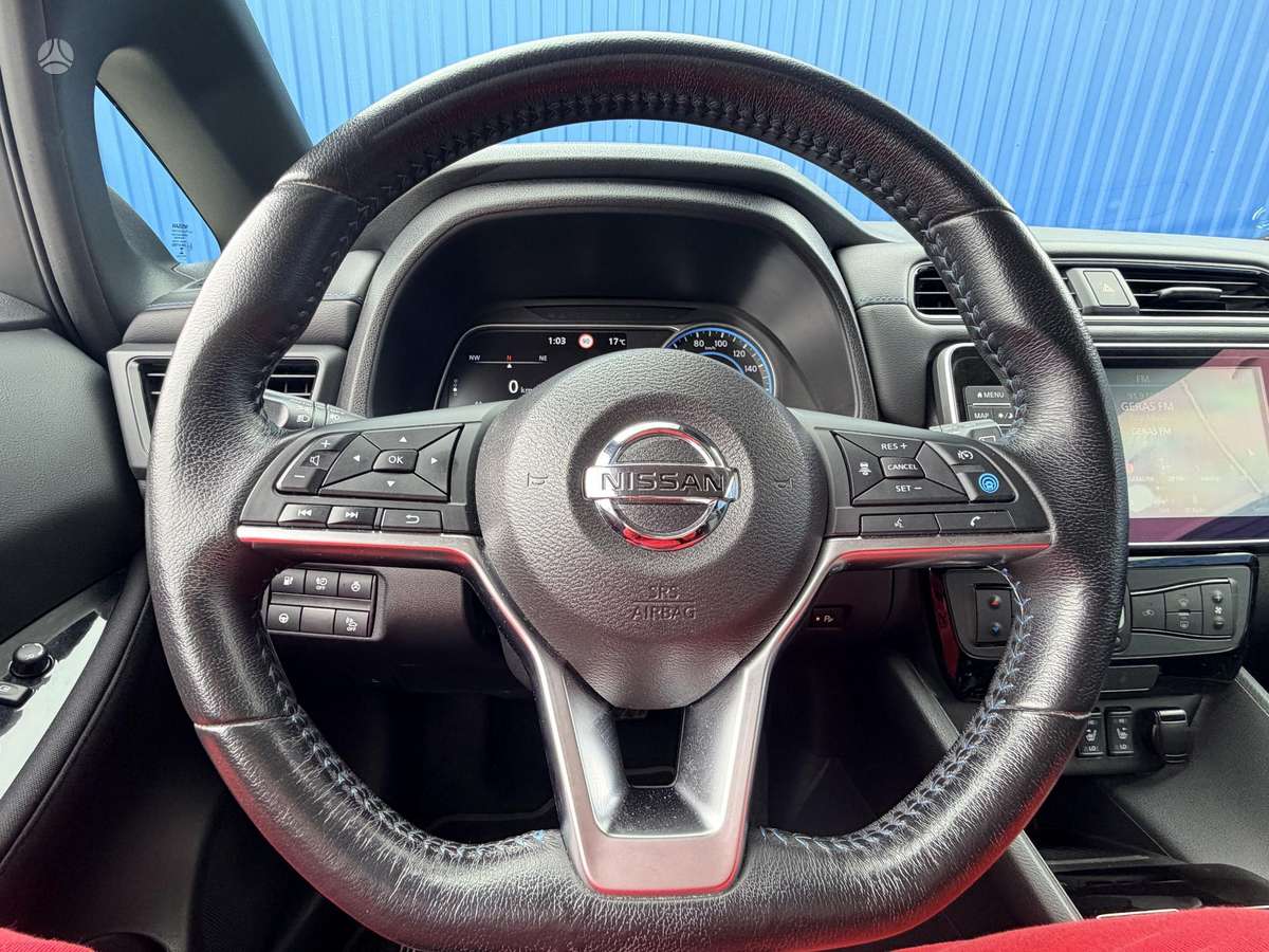 Nissan Leaf, 40 кВт·ч, Хэтчбек