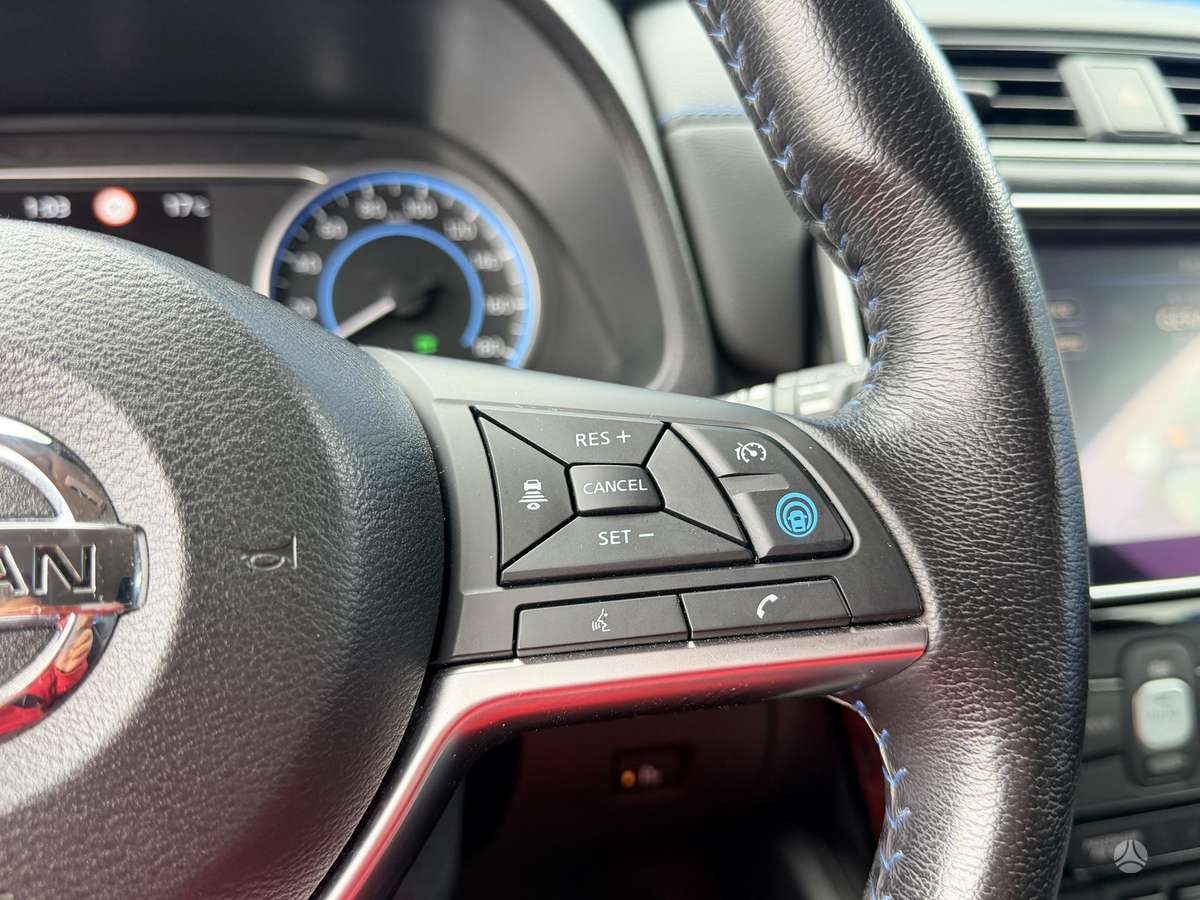 Nissan Leaf, 40 kWh, hatchback