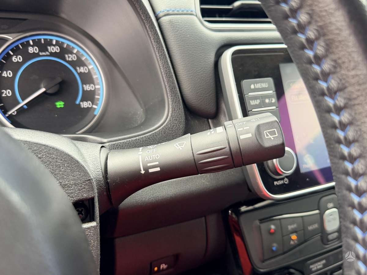 Nissan Leaf, 40 kWh, hatchback