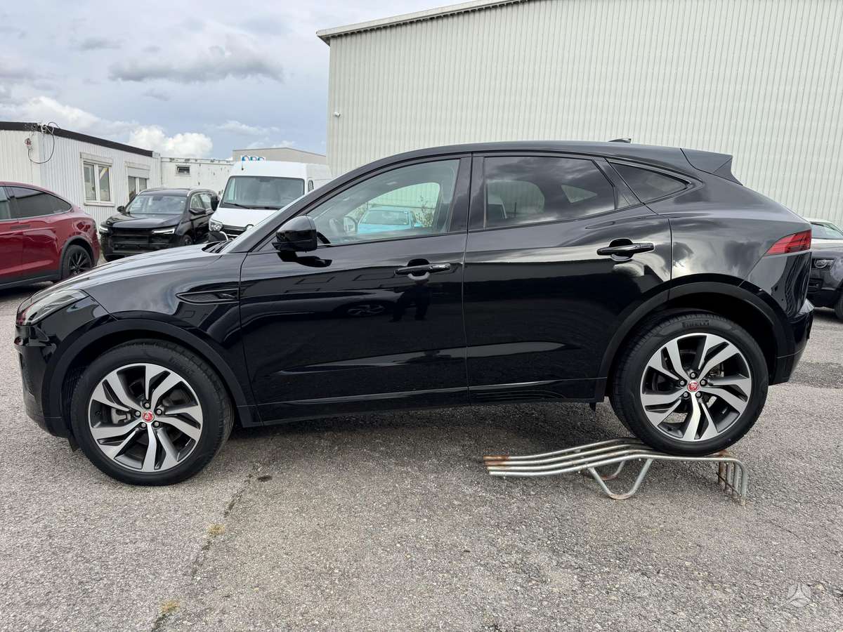 Jaguar E-Pace, 2.0 l., off-road / crossover