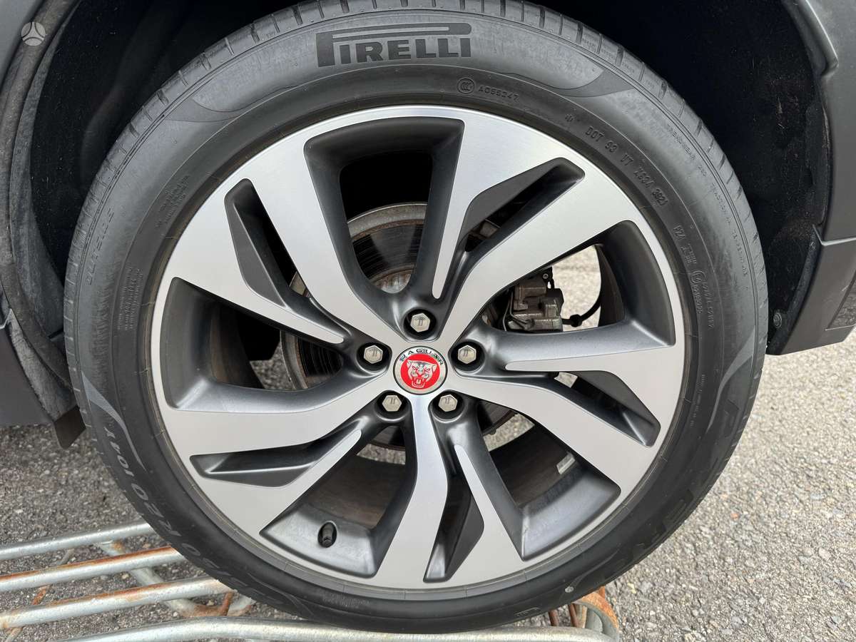 Jaguar E-Pace, 2.0 l., Внедорожник / Кроссовер