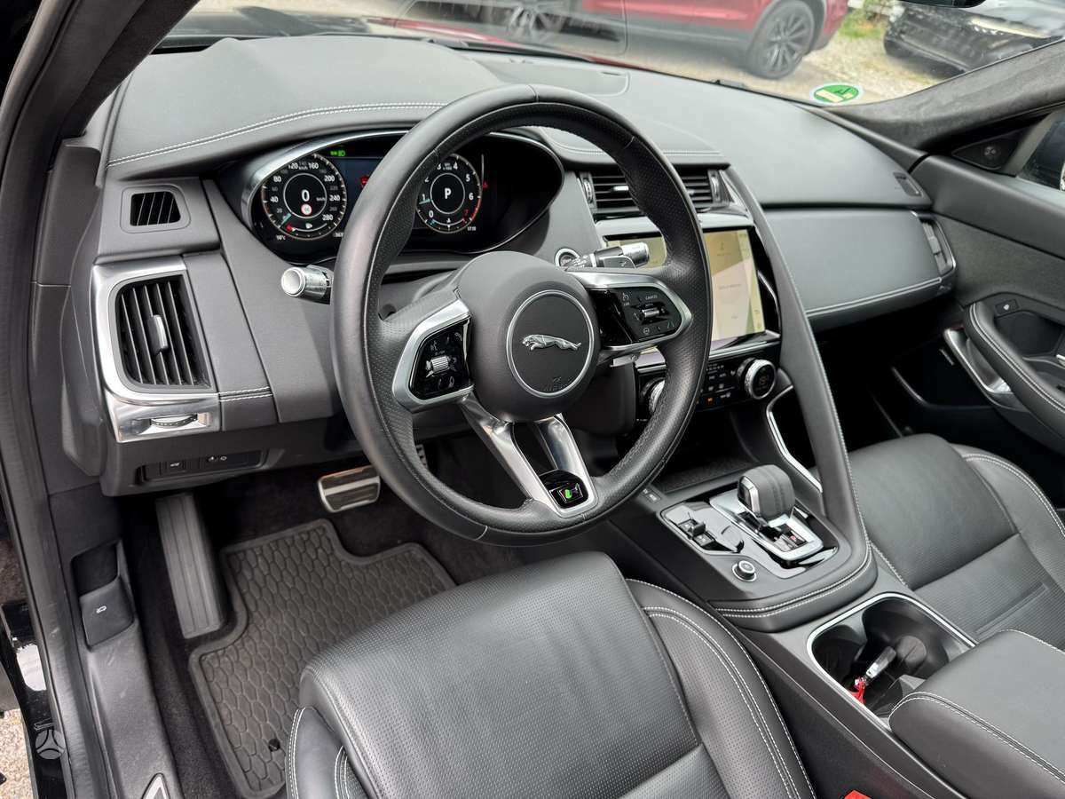 Jaguar E-Pace, 2.0 l., visureigis / krosoveris