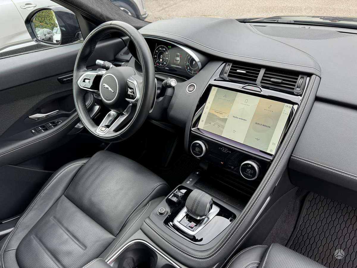 Jaguar E-Pace, 2.0 l., Внедорожник / Кроссовер