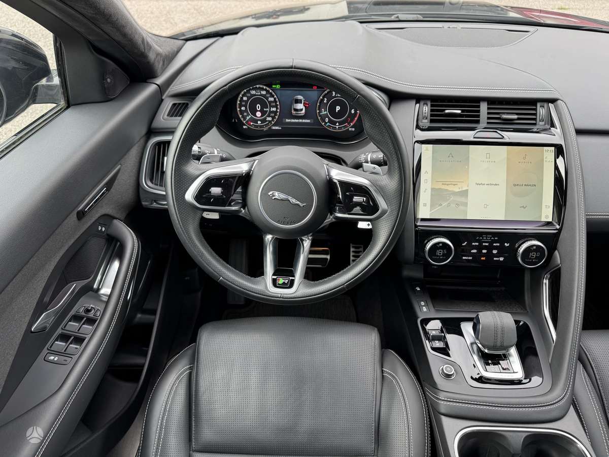 Jaguar E-Pace, 2.0 l., off-road / crossover