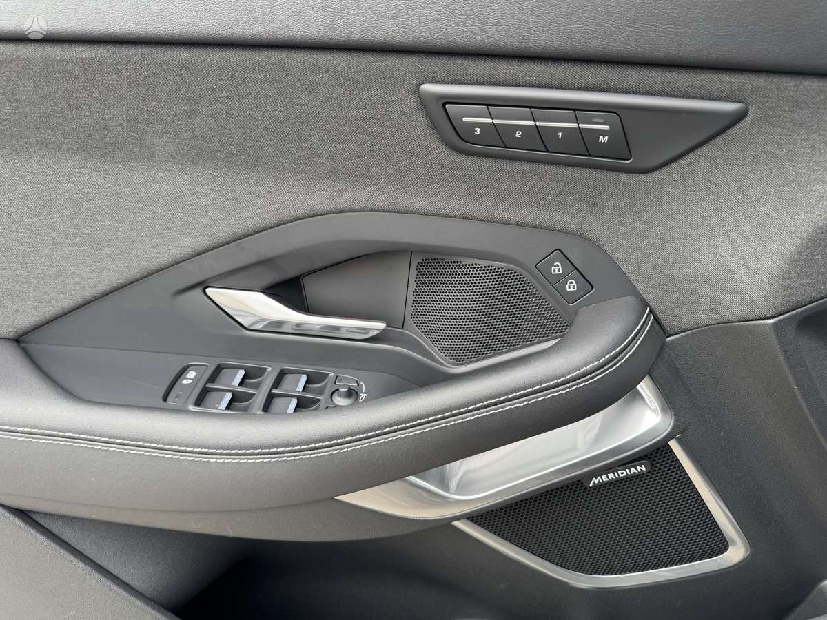 Jaguar E-Pace, 2.0 l., Внедорожник / Кроссовер