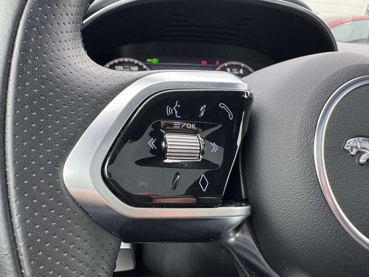 Jaguar E-Pace, 2.0 l., Внедорожник / Кроссовер