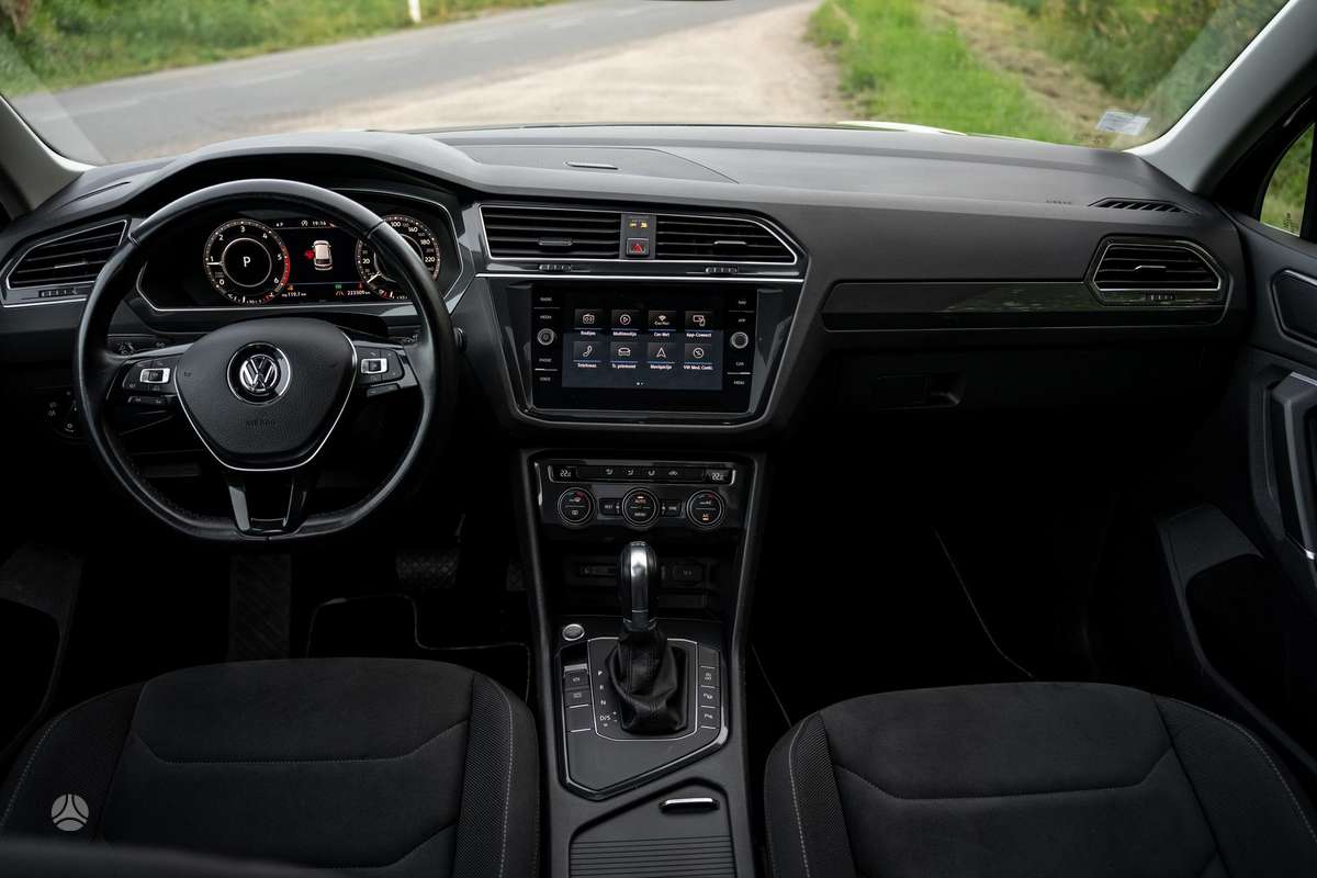 Volkswagen Tiguan - 9