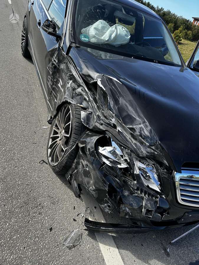 Mercedes-Benz E350, 3.5 l., Седан
